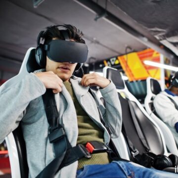 Що таке віртуальна реальність і доповнена реальність?