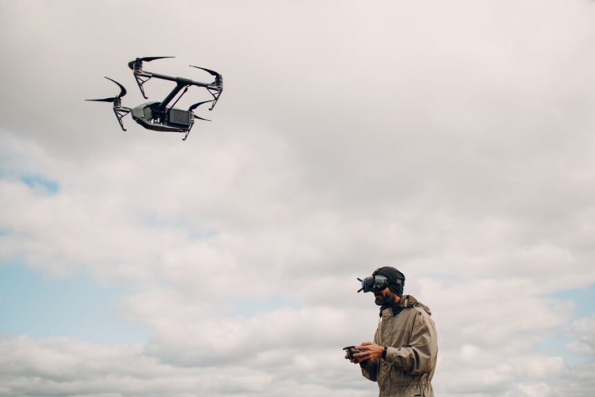 Ширяючи в небі: Глибоке занурення у світ FPV-дронів